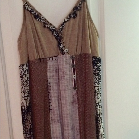 Dress - Picture 2 of 4