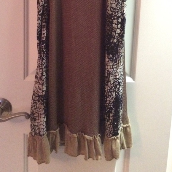 Dress - Picture 4 of 4