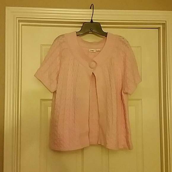 Beautiful 1 button pink sweater