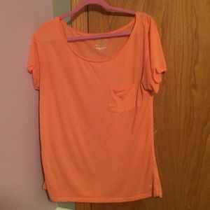 American Eagle t shirt