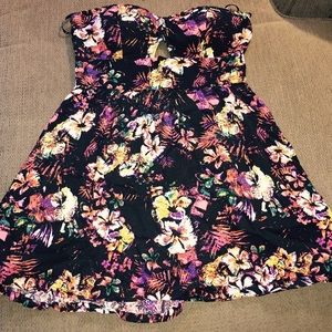 Floral mini 2B Bebe dress NEW