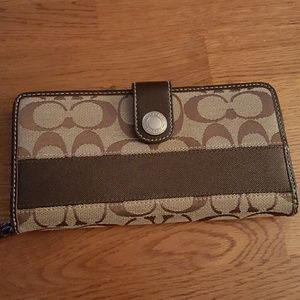 Coach wallet