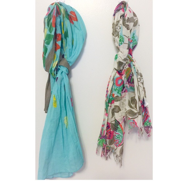 GAP Scarves - Picture 2 of 3