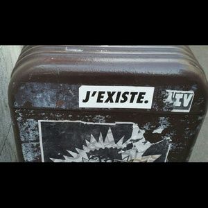 Meet your Posher, Victoria