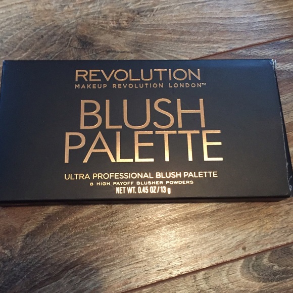 New in box blush palette