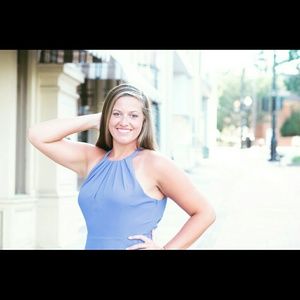 Meet your Posher, Caitlin