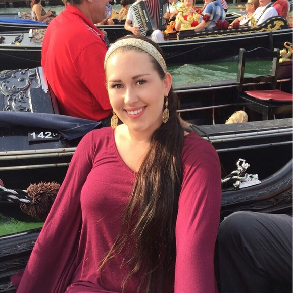 Meet your posher!!💗😻 - Picture 2 of 4