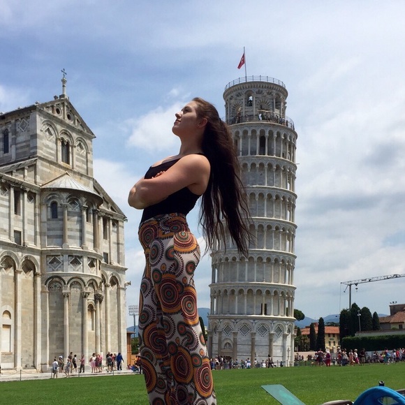 Meet your posher!!💗😻 - Picture 3 of 4