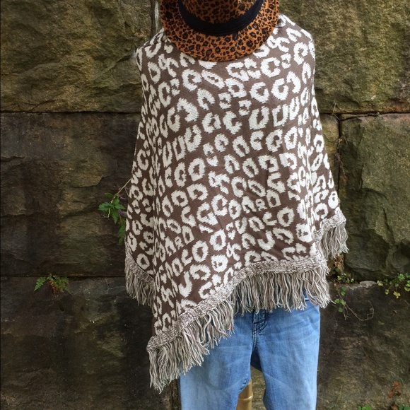 Poncho - Picture 2 of 2