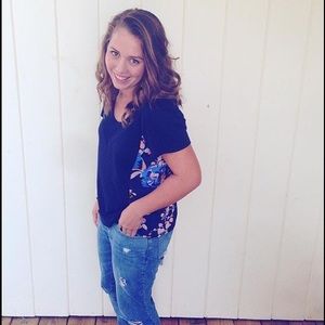 Meet your Posher, Nyla