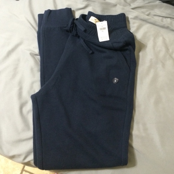 Hollister sweats