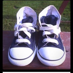 Converse bundle. RESERVED.