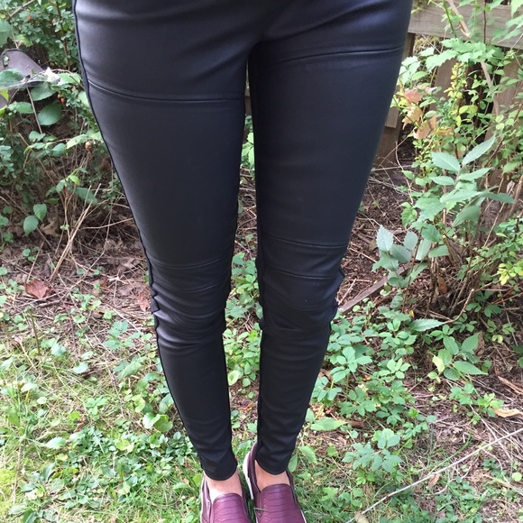 Faux leather moto pant - Picture 3 of 4