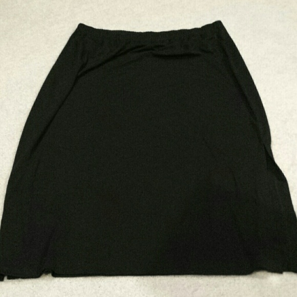 Black Skirt Avenue Size 22/24