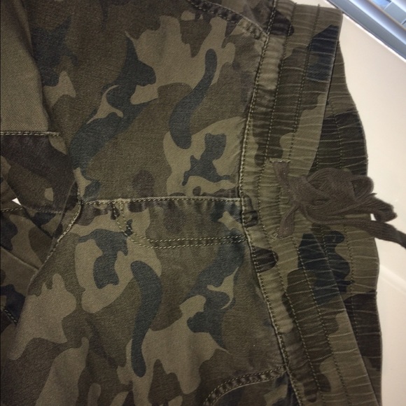 Camo pants / joggers