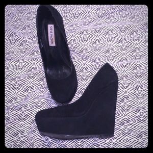 Steve Madden Wedges✨
