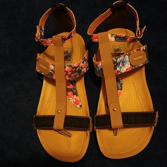 One of a kind Grand Turismo Sandals - Picture 2 of 3