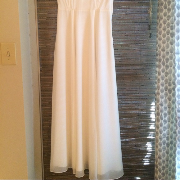 White maxi bridesmaid dress - Picture 2 of 4
