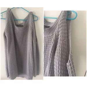 Cut-out sleeve sweater