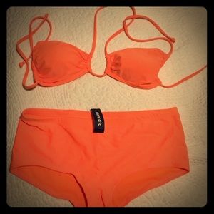 Old Navy 2 piece swimsuit
