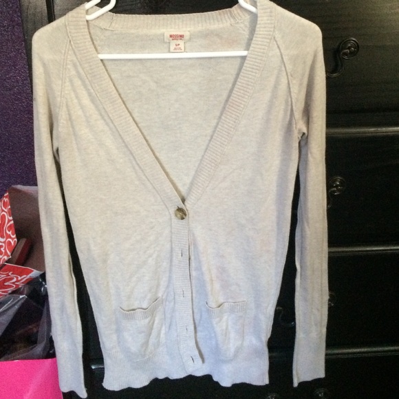 Button down cardigan - Picture 2 of 3