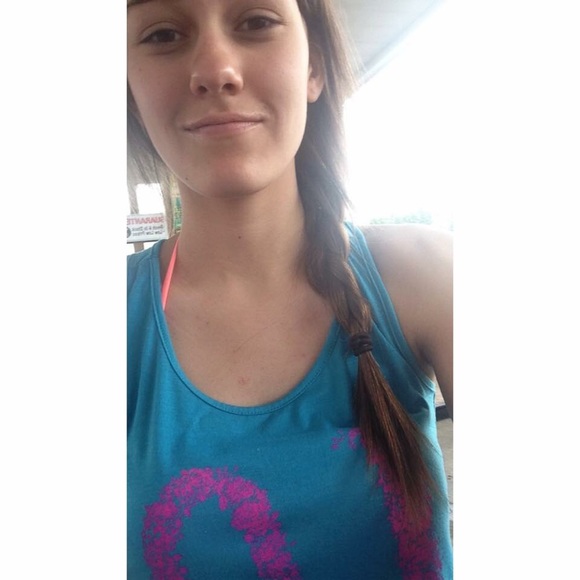 Meet your Posher, Makayla - Picture 1 of 1