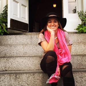 Meet your Posher, Moira