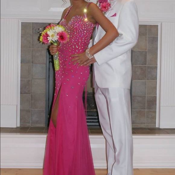 PROM DRESS - Picture 3 of 4
