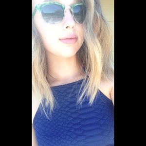 Meet your Posher, Hailey