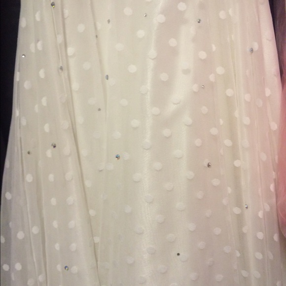 Prom dress - Picture 2 of 4