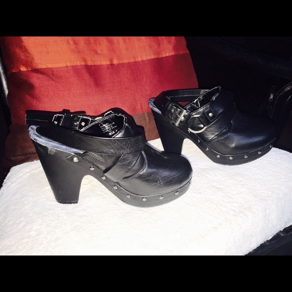 NUCKLE SHOES - Picture 2 of 4