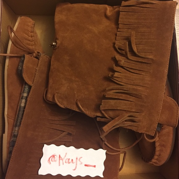 🎀very cute bamboo fringe boots 🎀
