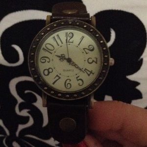 Super cute, brown leather fashion watch