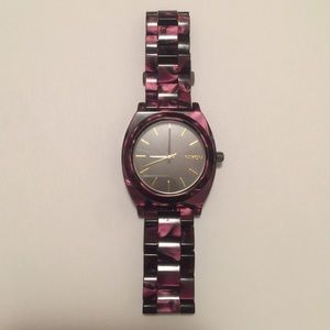 Nixon watch - Time teller
