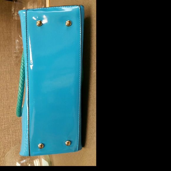 Meet your Posher, Veronica - Picture 3 of 4