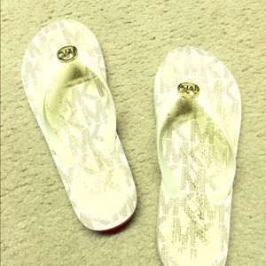 MK flip flops