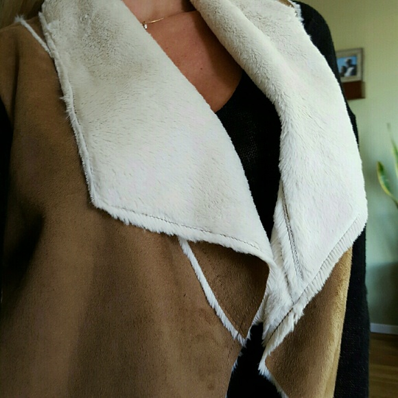 RESERVED Faux Furr & Sued Vest - Picture 4 of 4