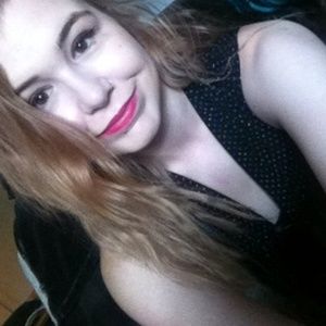 Meet your Posher, Leanna