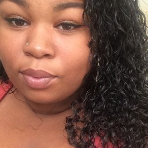 Meet your Posher, Jillian