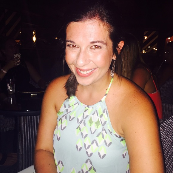 Meet your Posher, Leanna