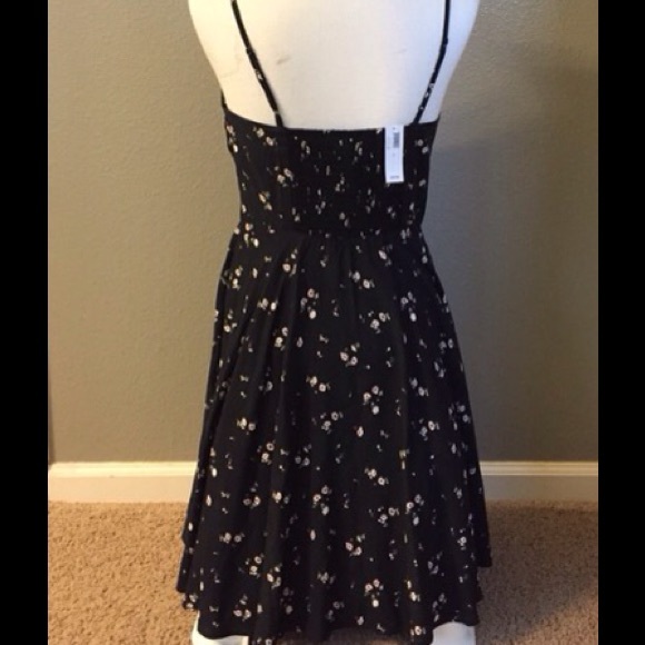 🚨SOLD ON MERCARI🚨 Old Navy Floral Dress Sz XL - Picture 3 of 4