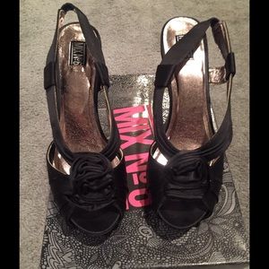 Ladies dressy black platform heels!