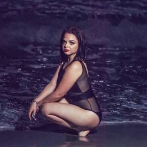 Meet your Posher, Elise