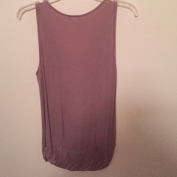 Tan blouse - Picture 3 of 3