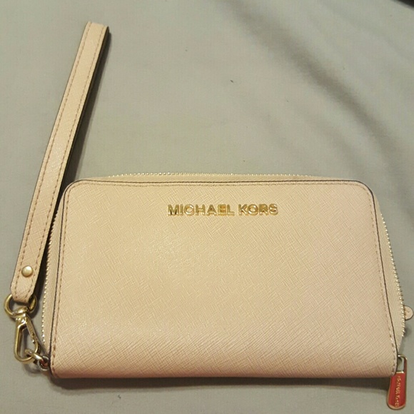 Michael Kors Wristlet