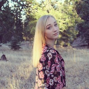 Meet your Posher, Brooke