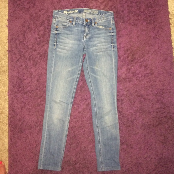 Light wash skinny jeans