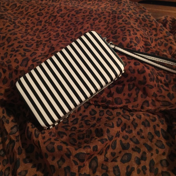 IPhone 5 wristlet
