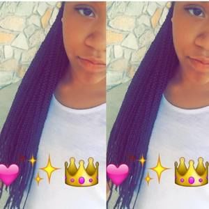 Meet your Posher, Tia