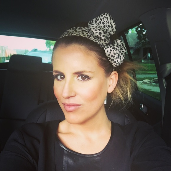 Meet your Posher, Emily - Picture 1 of 1